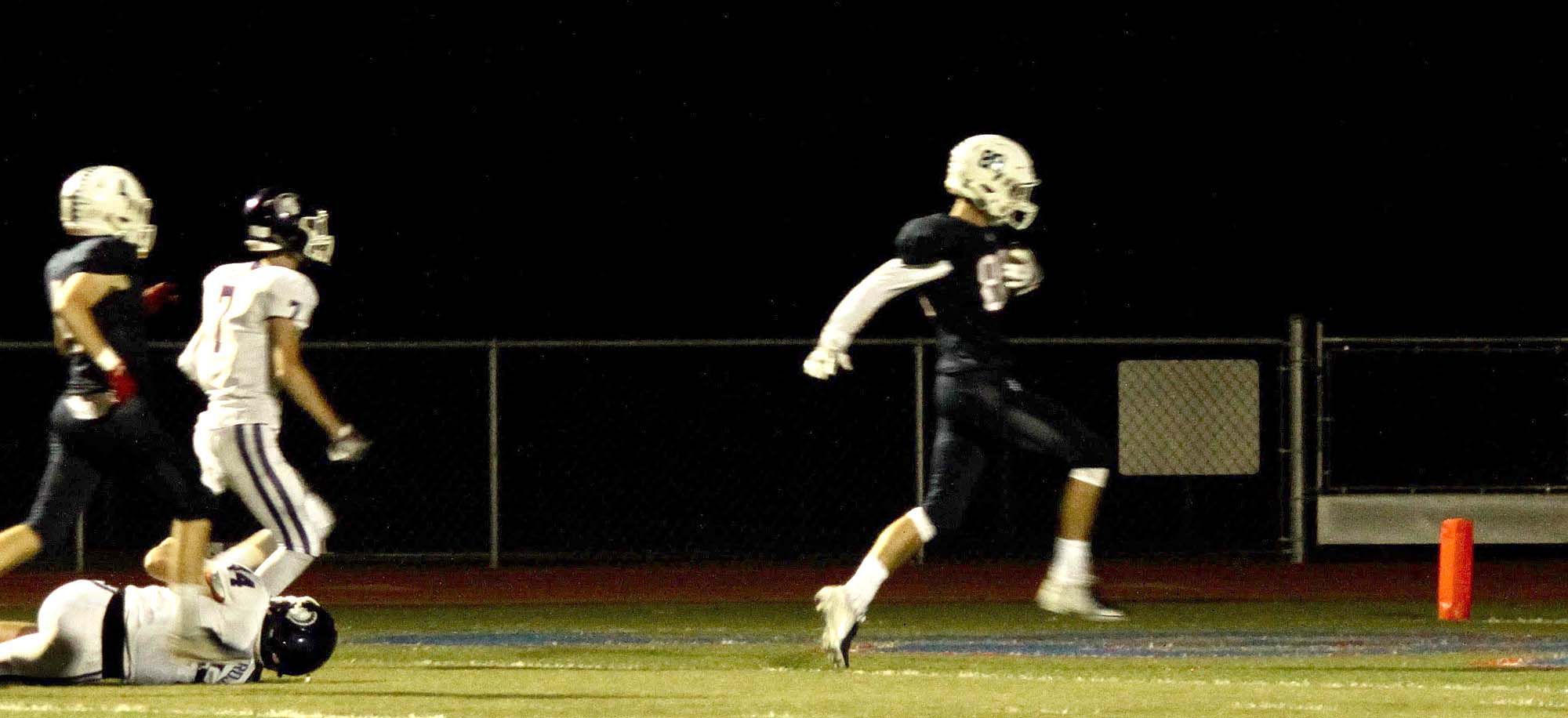 Justin-Siena football
